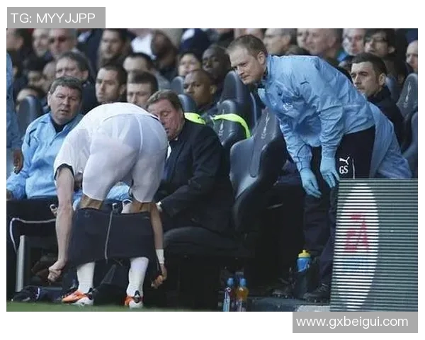 足球明星为何在比赛中选择不穿内裤的背后原因与影响分析